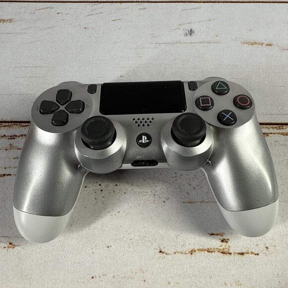 Sony DualShock PlayStation 4 Silver Controller CUH-zCT2U For Parts Needs Battery - Picture 1 of 6